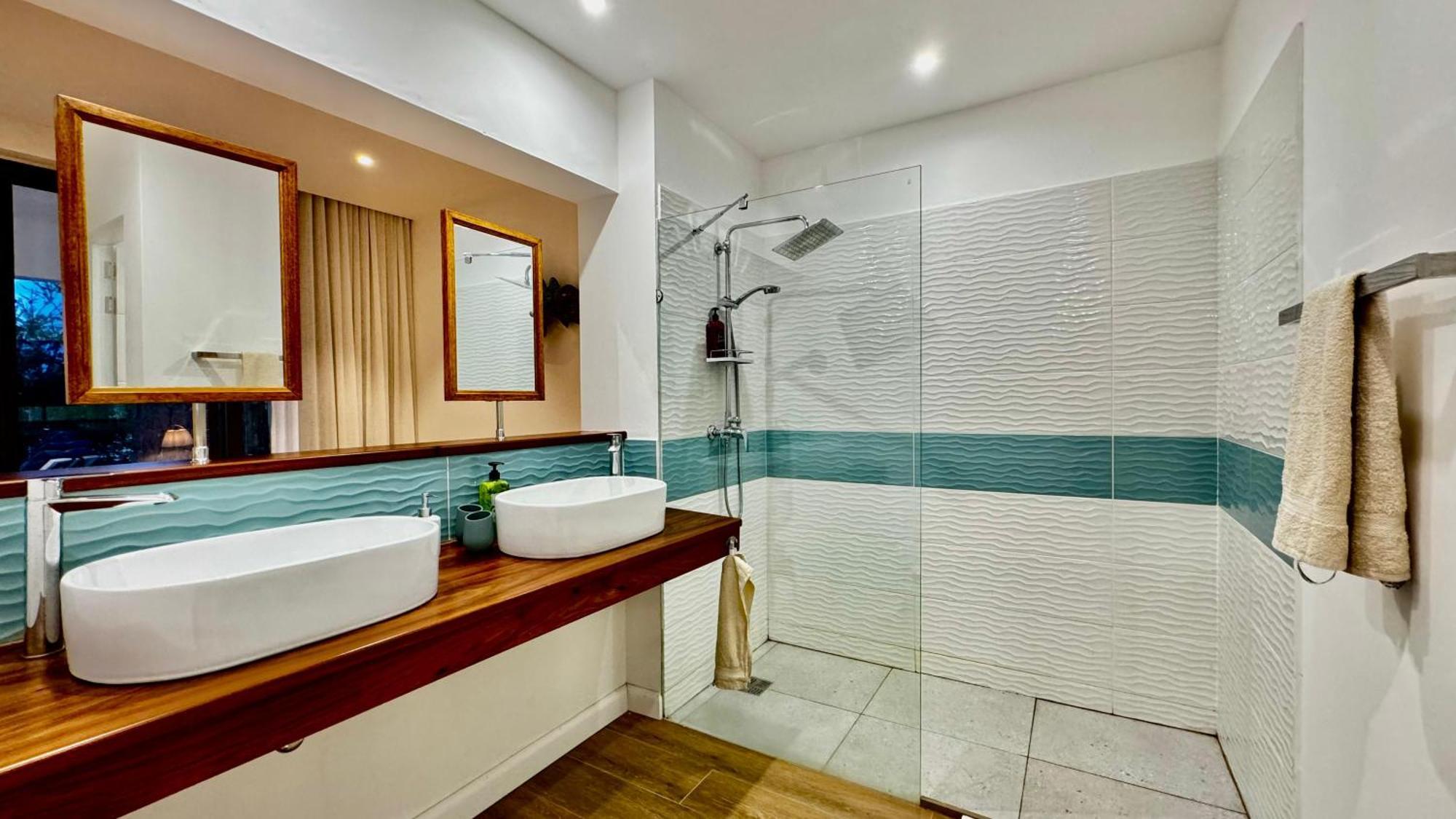 Appartement De Luxe Piscine Et Vue Mer ริวิแยร์นัวร์ ภายนอก รูปภาพ